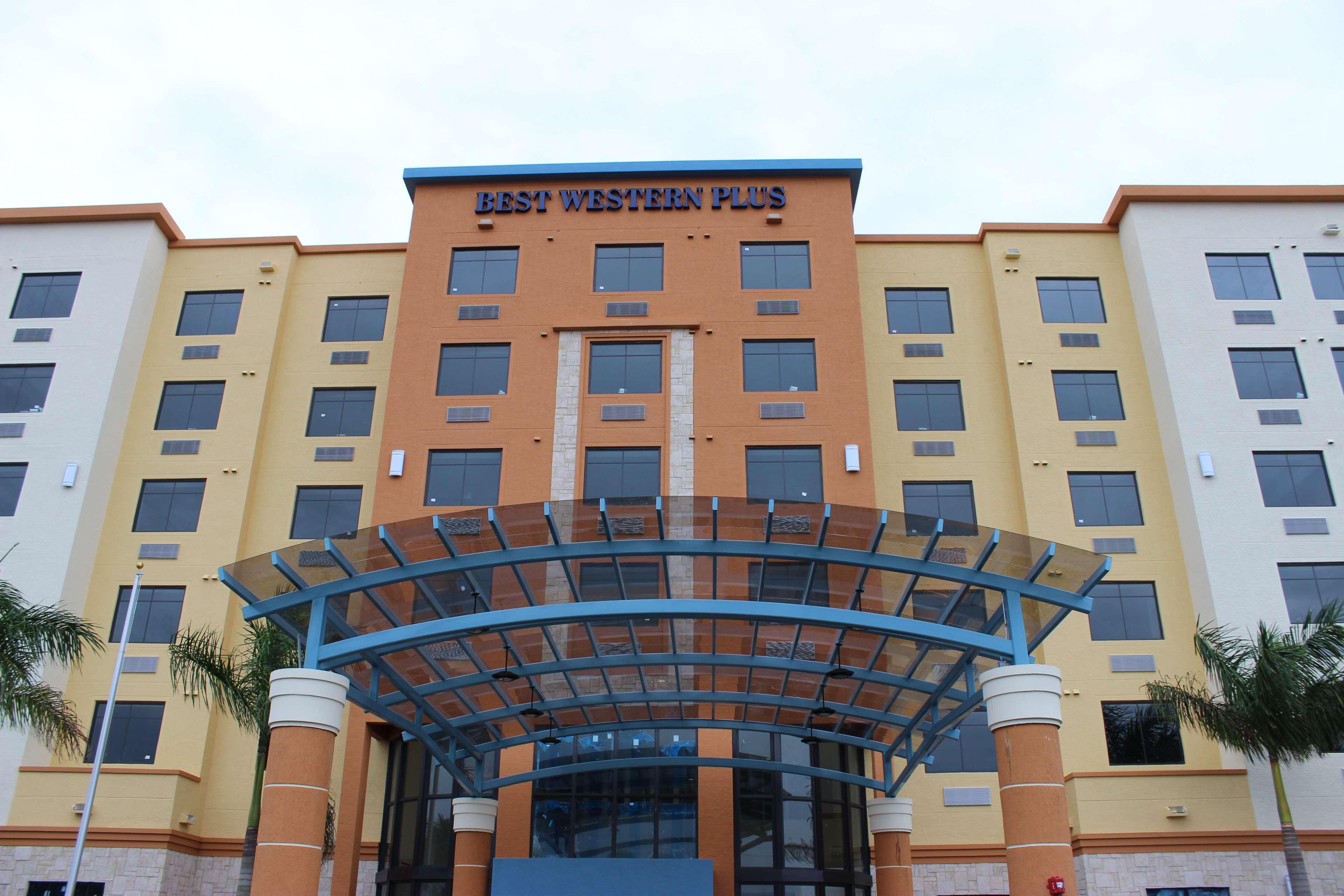 Best Western Plus Miami Executive Airport Hotel And Suites Country Walk Zewnętrze zdjęcie